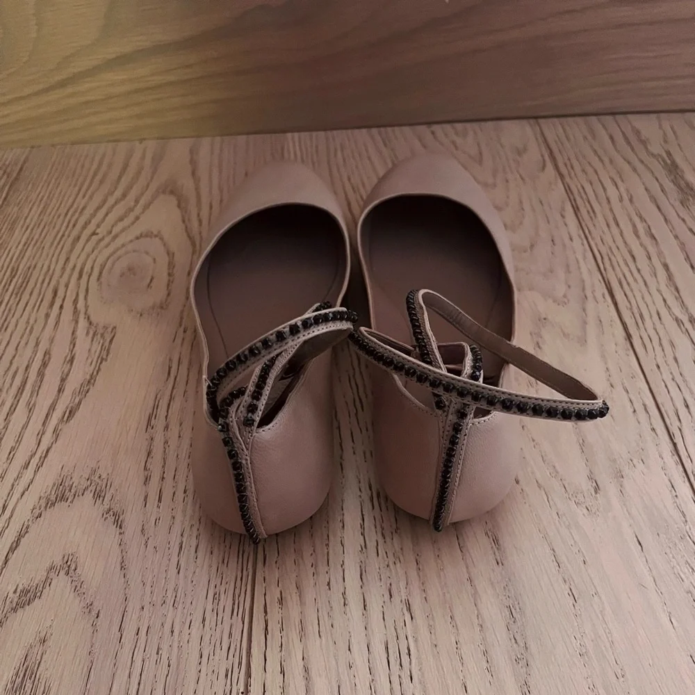 Belle by Sigerson Morrison Alberta Tan Women's Ballet Flats - Picture 5 of 7